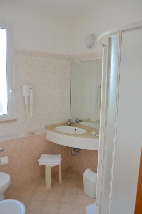 Hotel B&B Des Bains 米兰马瑞提那 外观 照片