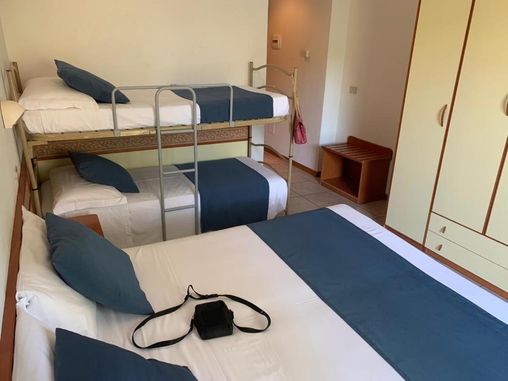 Hotel B&B Des Bains 米兰马瑞提那 外观 照片