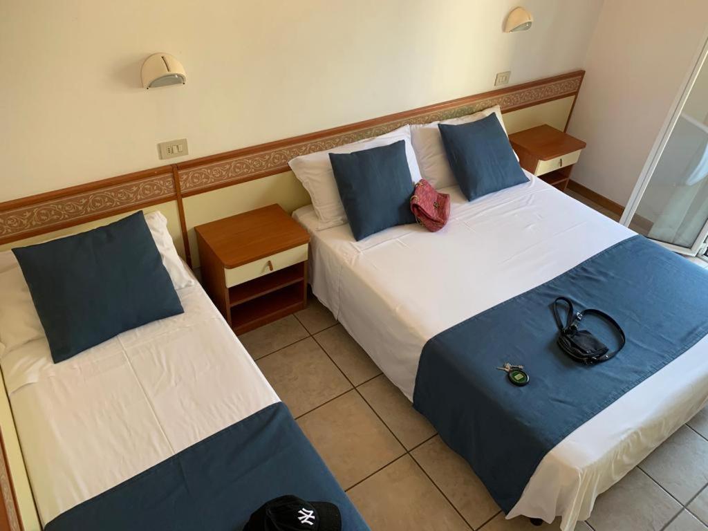 Hotel B&B Des Bains 米兰马瑞提那 外观 照片