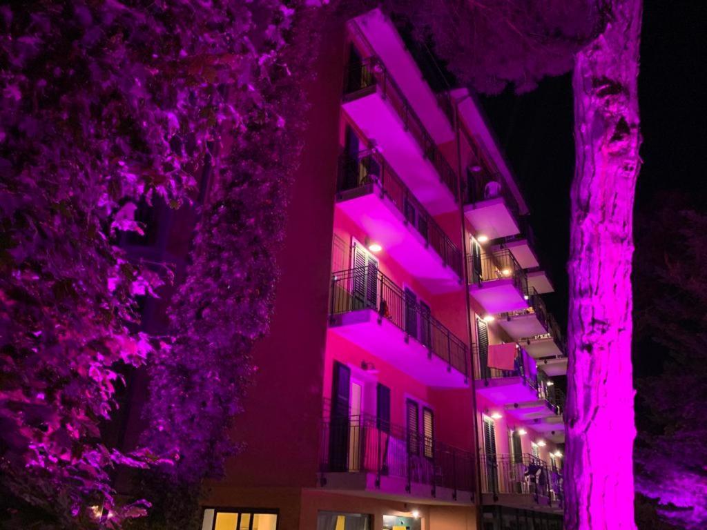 Hotel B&B Des Bains 米兰马瑞提那 外观 照片