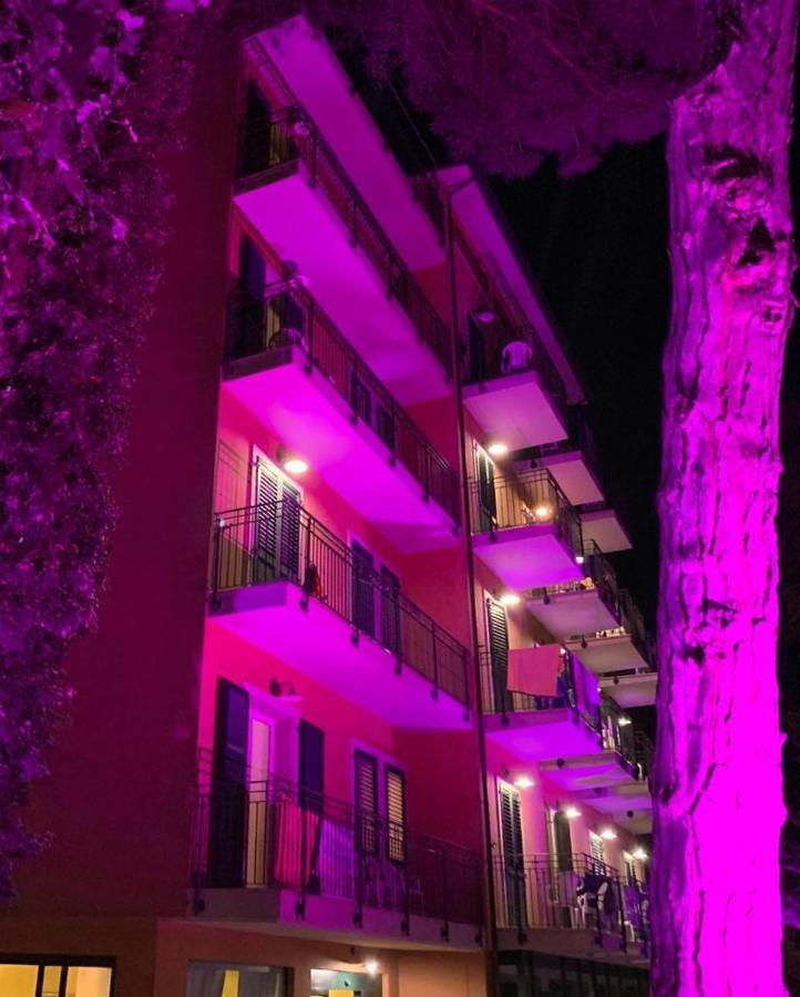 Hotel B&B Des Bains 米兰马瑞提那 外观 照片